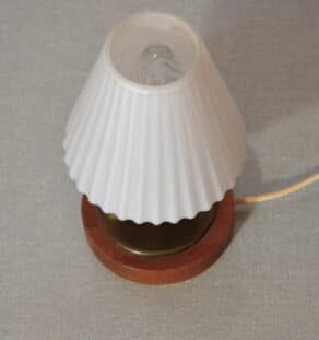 Petits vases en porcelaine blanche