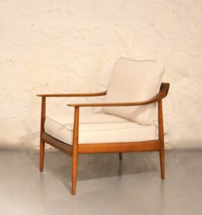Fauteuil Knoll blanc crème