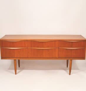 Petite enfilade scandinave à tiroirs