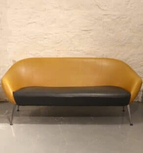 Canapé Egg des années 60