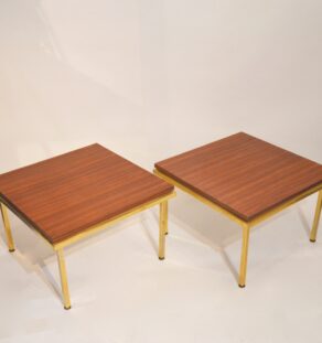 Tables basses carrées années 60