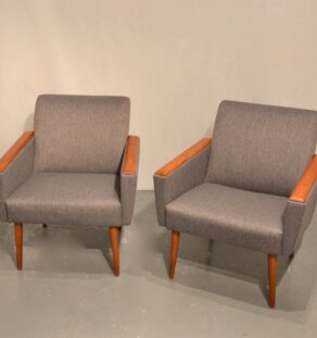 Paire de fauteuils cubiques (petits)