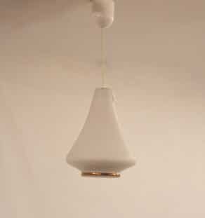 Suspension opaline