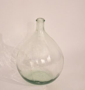 Dame-jeanne en verre transparent