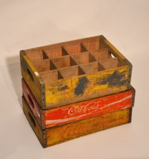 Caisses publicitaires Coca Cola anciennes