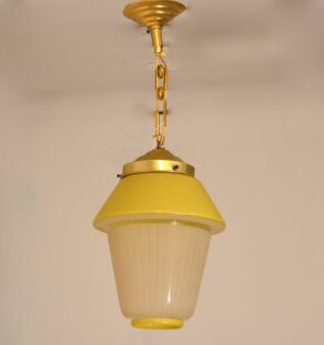 Petite suspension en verre jaune