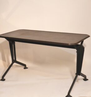 Bureau italien Arco pour Olivetti