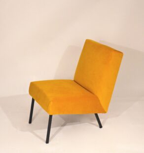 Chauffeuse moderniste velours jaune