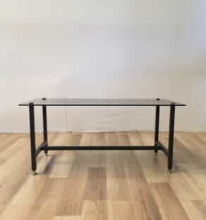 Table basse en verre fumé