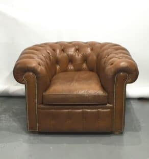 Fauteuil Chesterfield en cuir cognac