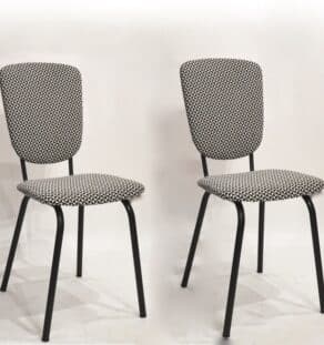 Paire de chaises années 60 retapissées