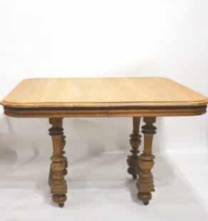 Table à manger Henri II en chêne