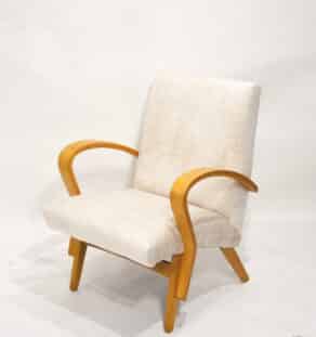 Fauteuil tchèque retapissé blanc crème