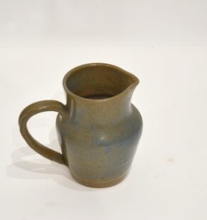 Carafe en grès bleutée