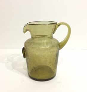 Carafe en verre vert
