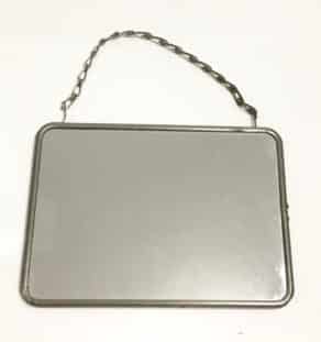 Mini miroir à chaînette