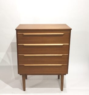 Commode scandinave