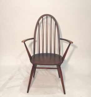 Chaise Ercol avec accoudoirs