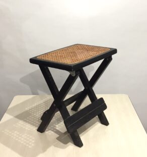 Tabourets cannés pliants