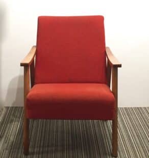 Fauteuils tchèques rouges