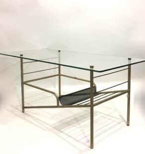 Table basse moderniste en verre