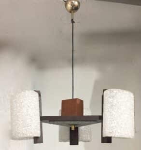 Lustre années 60 en teck et résine