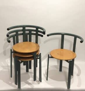 Série de 4 chaises années 80 empilables