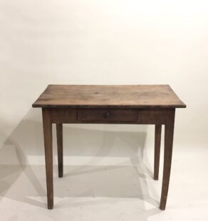 Petite table de ferme ancienne