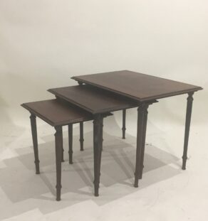 Tables gigognes en bois