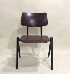 CHAISE GALVANITAS