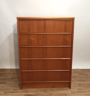 Commode semainier danoise