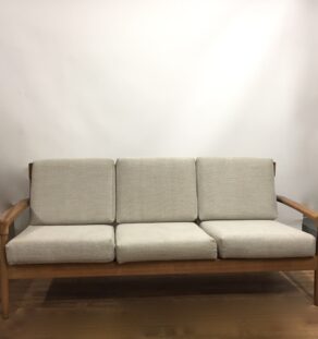 Canapé scandinave retapissé