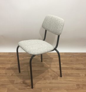 Chaises années 60 retapissées gris chiné