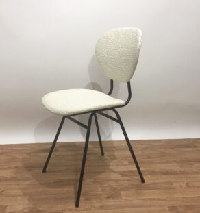 Chaise années 60 retapissée bouclette