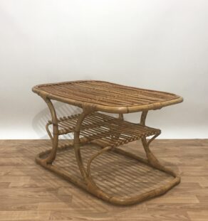 Table basse en rotin