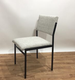 Chaises années 60 retapissées gris chiné