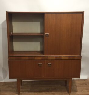 Buffet années 70 en teck