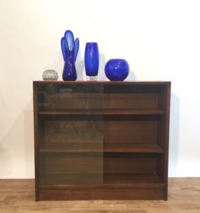 Bibliothèque vitrine H. Elsibb