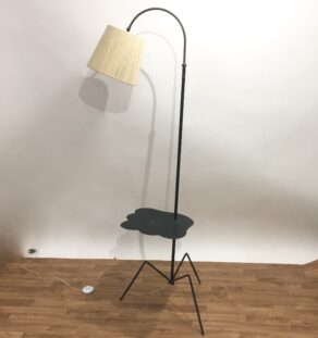 Lampadaire tripode années 50 avec sa tablette