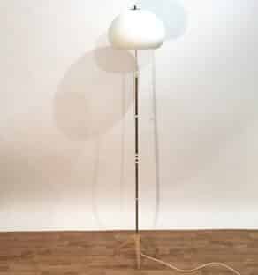 Lampadaire années 70 blanc et doré