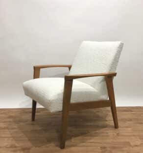 Fauteuil années 60 retapissé