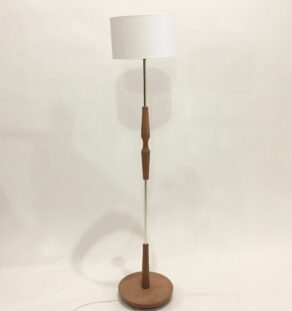 Lampadaire décor teck