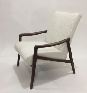 Fauteuil tchèque retapissé