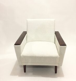 Fauteuil années 60 retapissé bouclette
