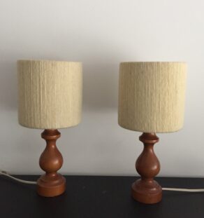 Paire de lampes de chevet en bois tourné