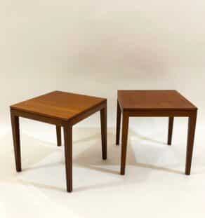 Paire de tables de chevet scandinaves basses