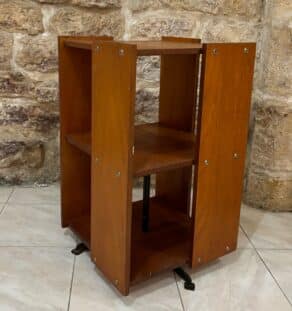 Bibliothèque anglaise tournante