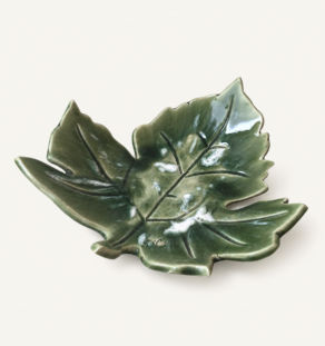 Plat en céramique feuille