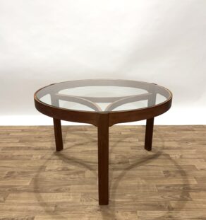 Table basse scandinave en teck et verre