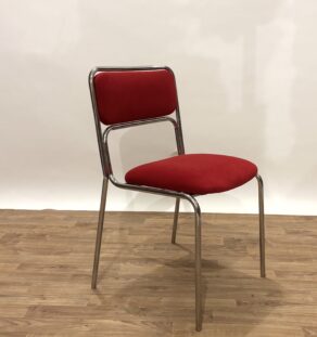 Paire de chaises années 70 retapissées